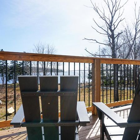 Blissful Oceanfront Cottage In Port Mouton 외부 사진