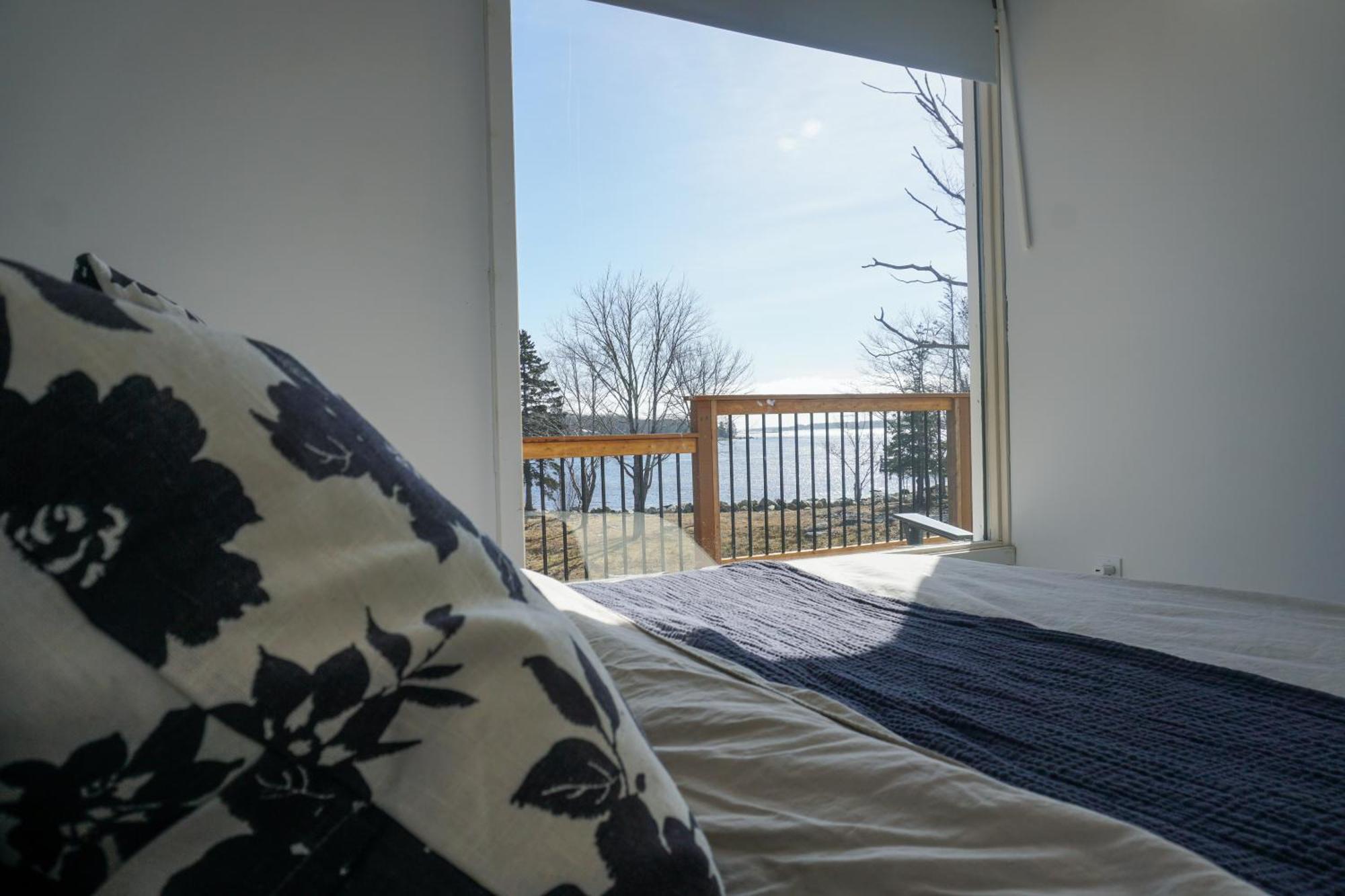 Blissful Oceanfront Cottage In Port Mouton 외부 사진