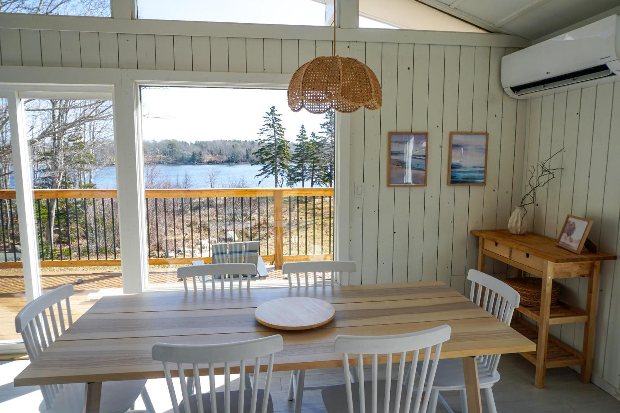 Blissful Oceanfront Cottage In Port Mouton 외부 사진