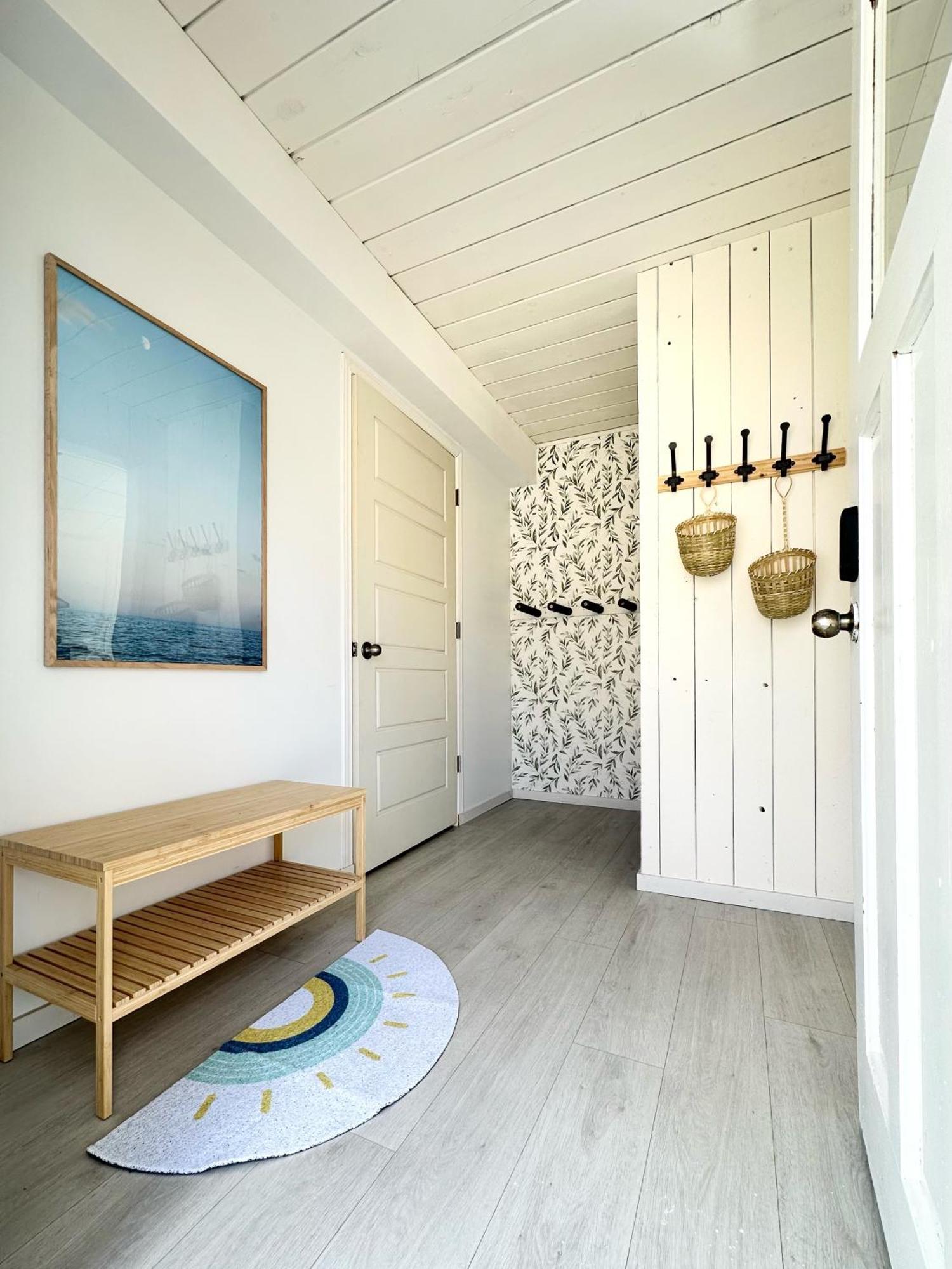 Blissful Oceanfront Cottage In Port Mouton 외부 사진